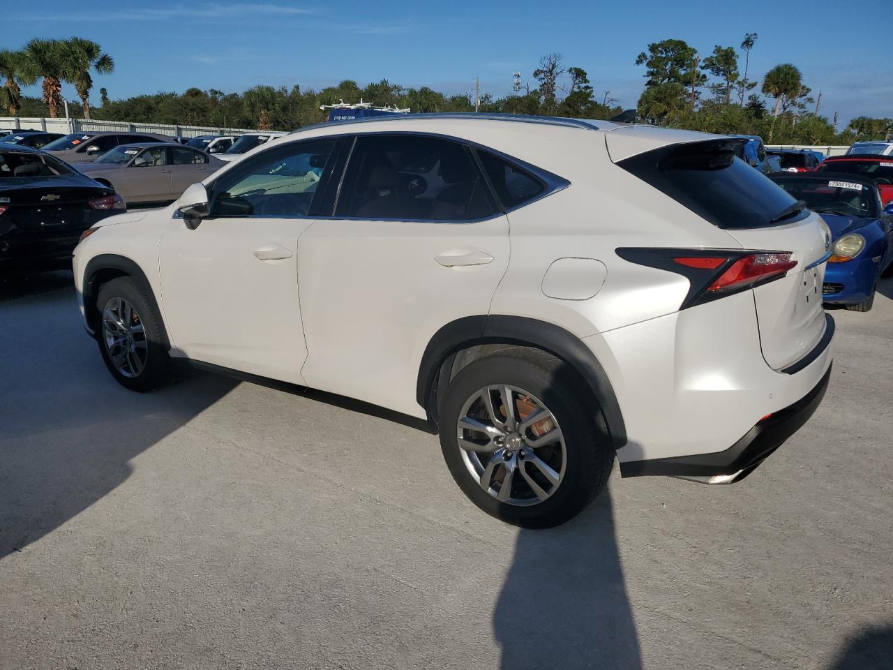 2016 LEXUS NX 200T BA - Фото 2