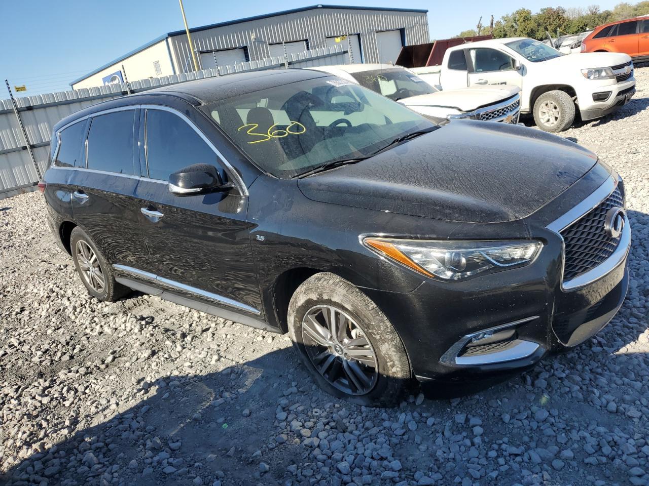 2019 INFINITI QX60 LUXE - Image 4