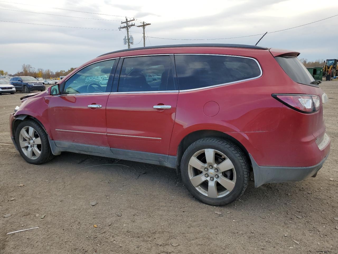 2014 CHEVROLET TRAVERSE L - Image 2
