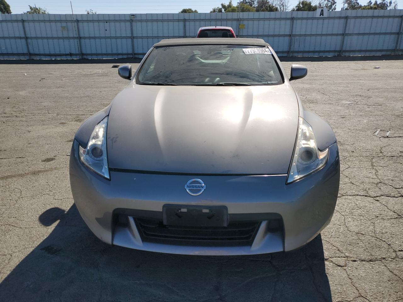 2010 NISSAN 370Z - Фото 5