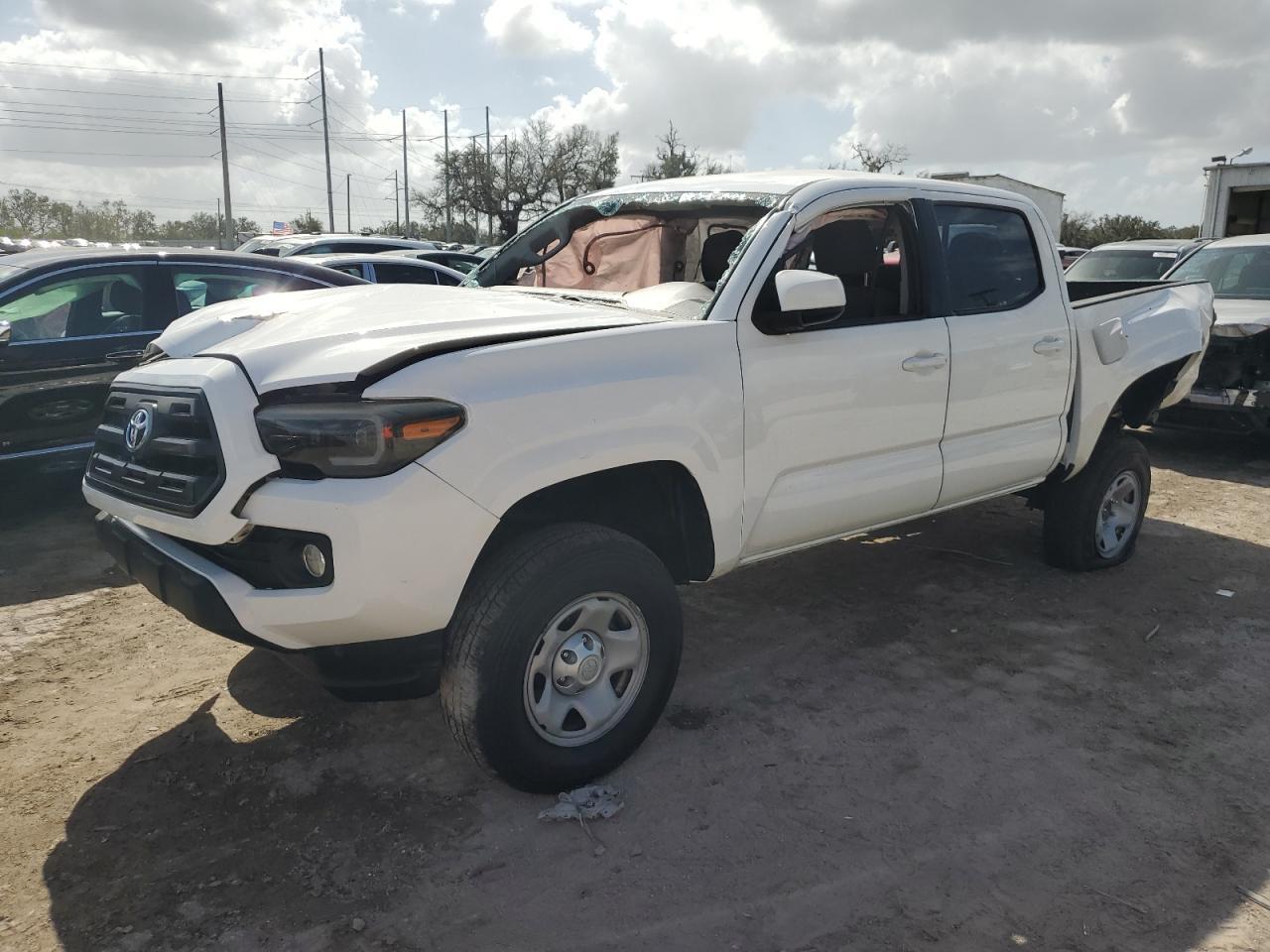 2017 TOYOTA TACOMA DOU
