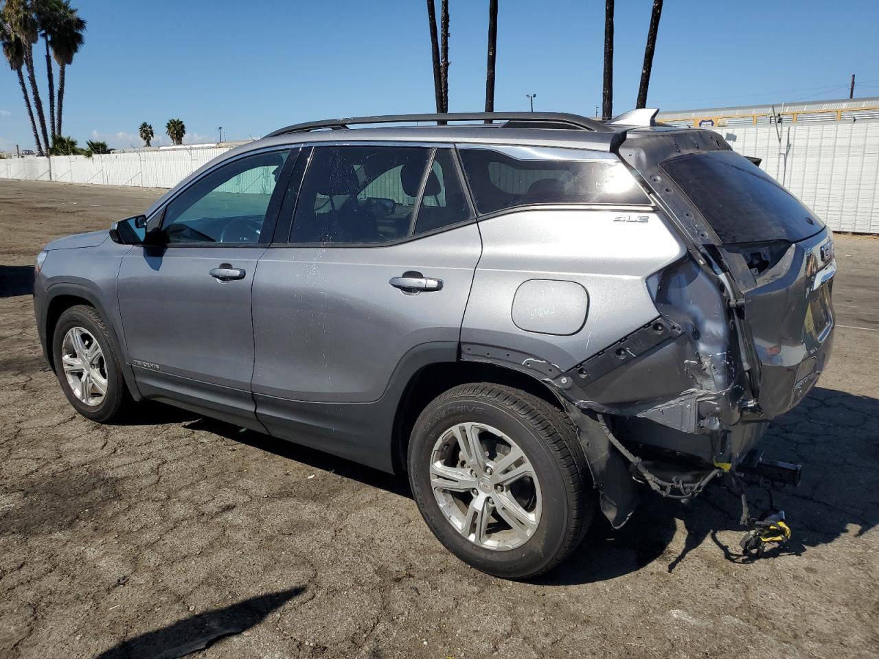 2018 GMC TERRAIN SL - Image 2