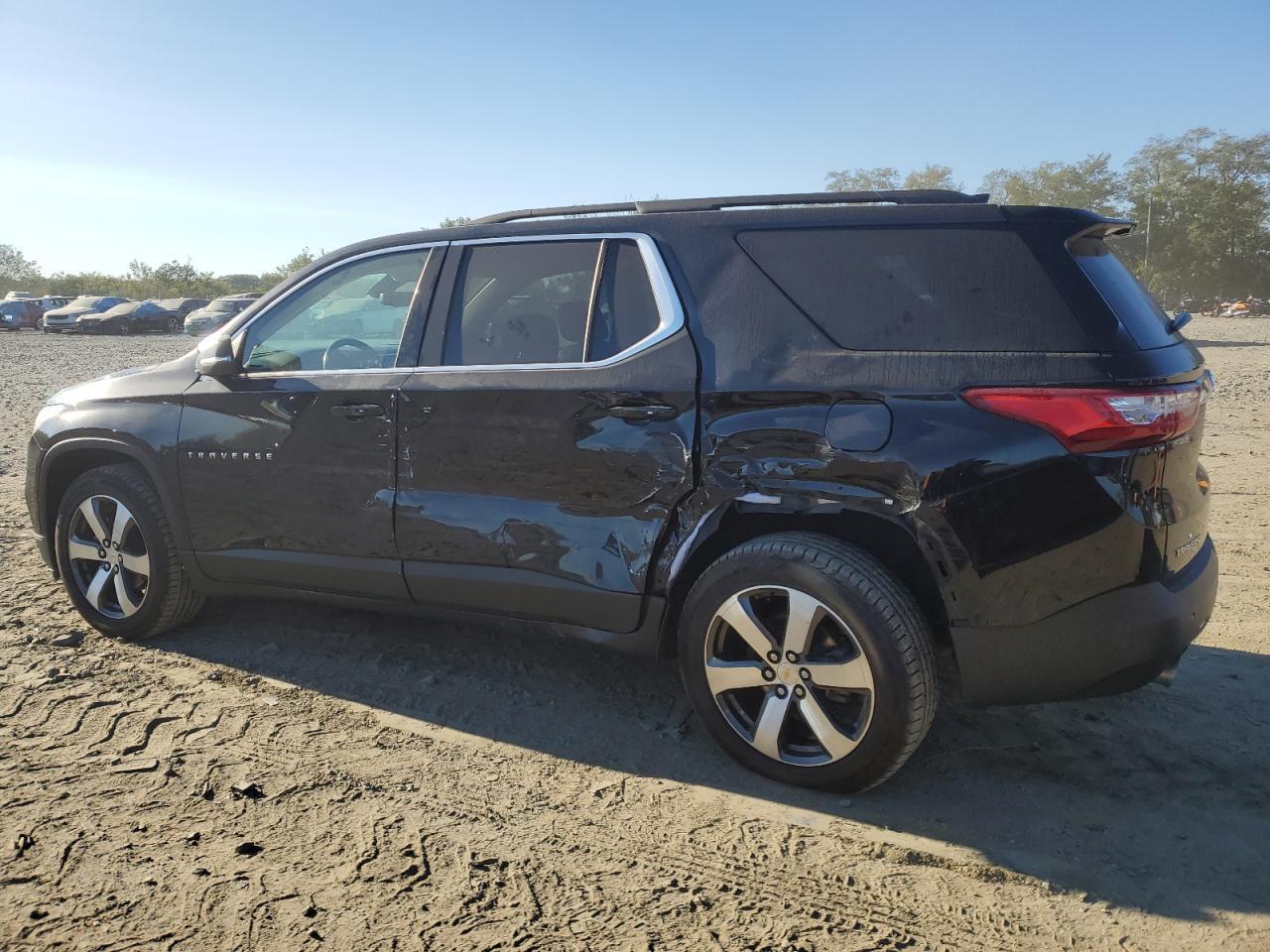 2021 CHEVROLET TRAVERSE L - Image 2