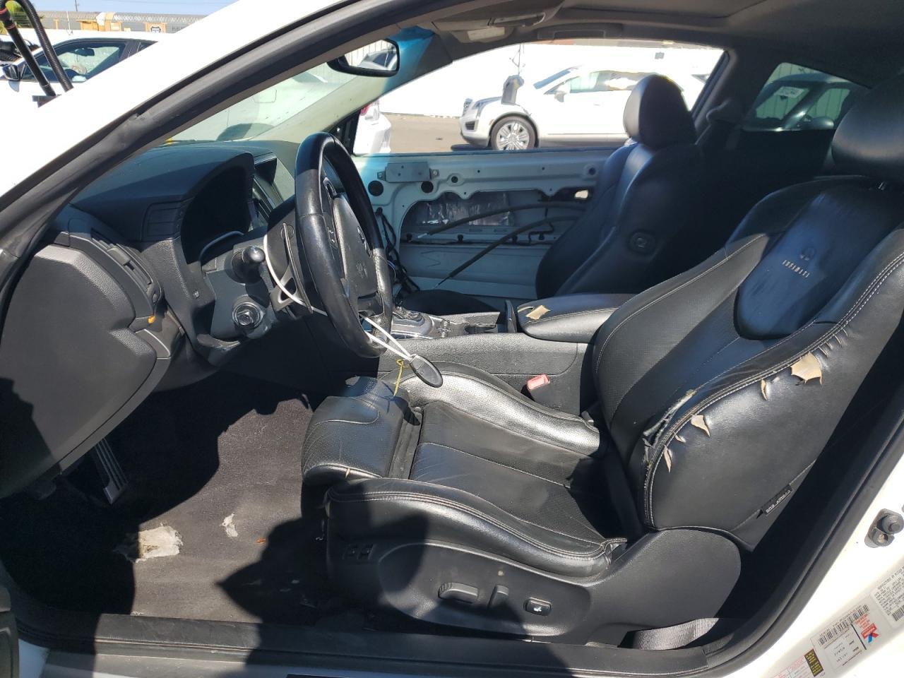 2011 INFINITI G37 - Image 7