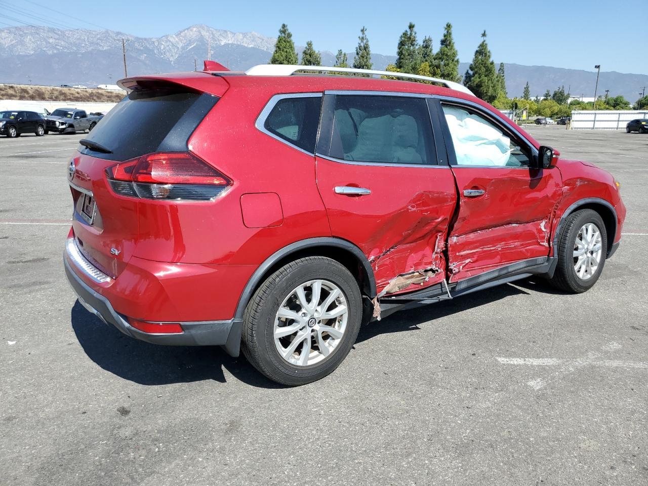 2017 NISSAN ROGUE SV - Фото 3