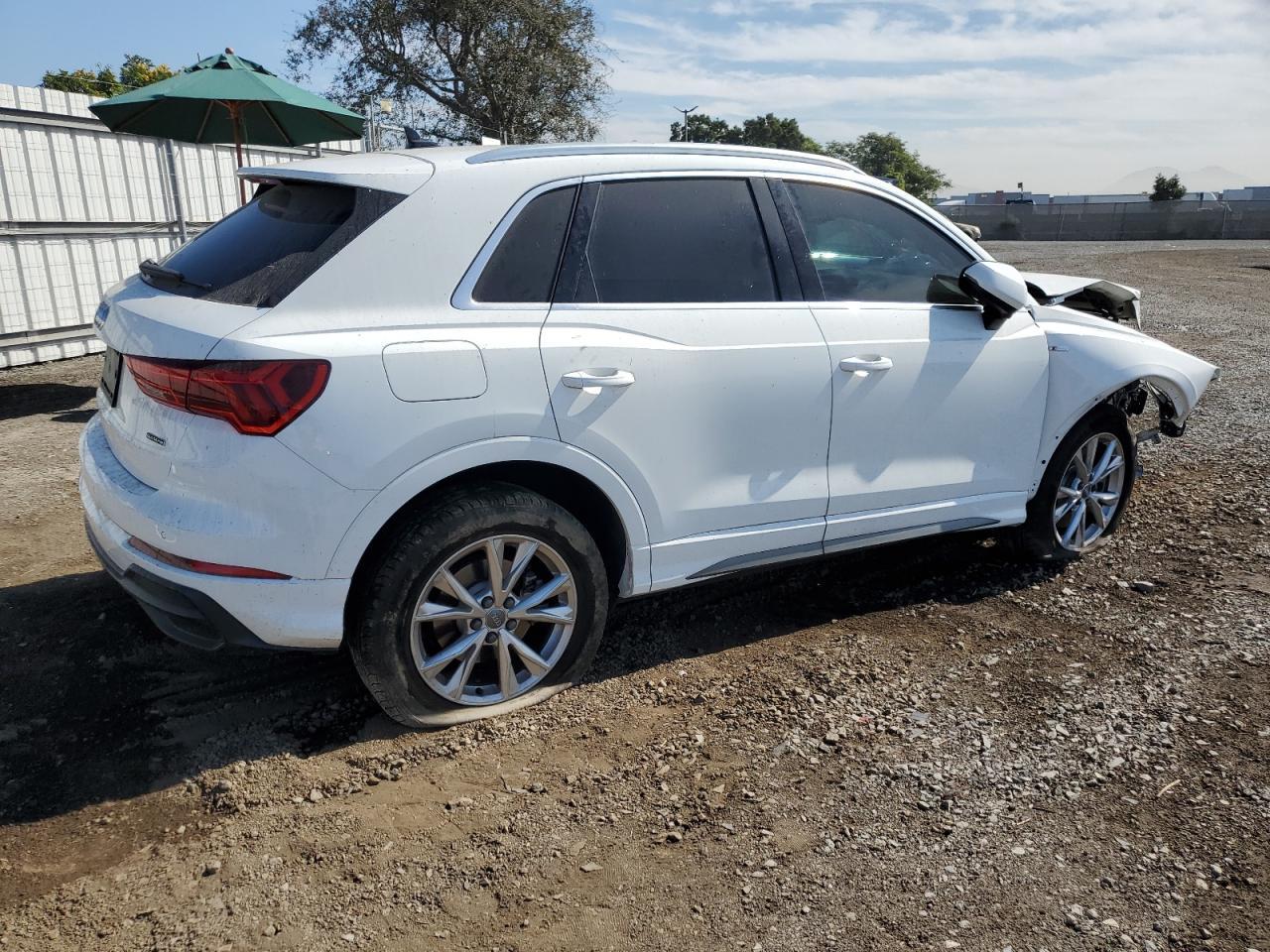 2021 AUDI Q3 PREMIUM - Image 3