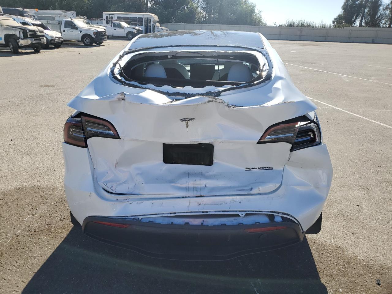2023 TESLA MODEL Y - Фото 6