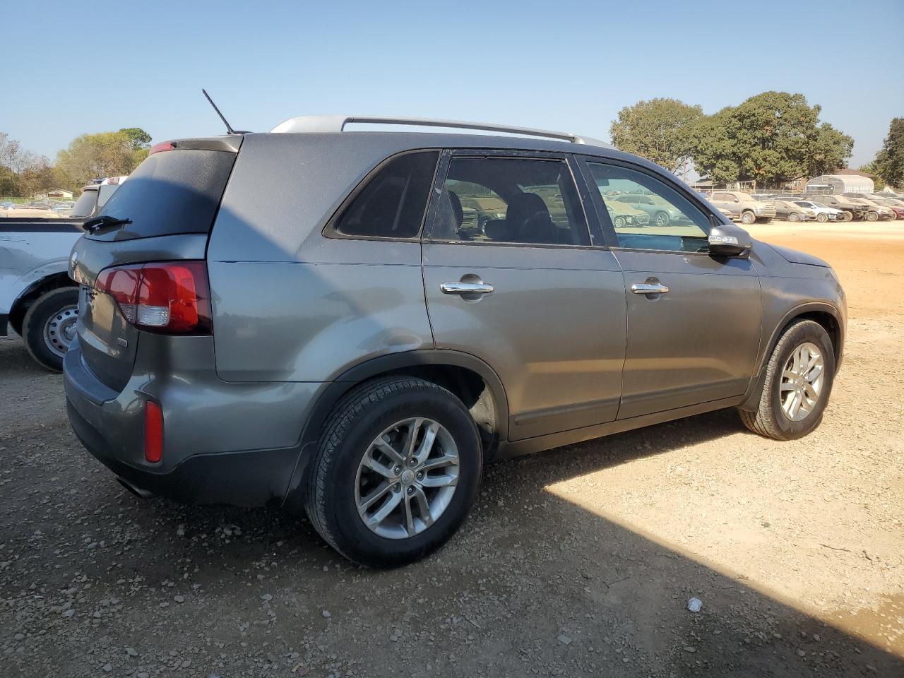 2015 KIA SORENTO LX - Image 3