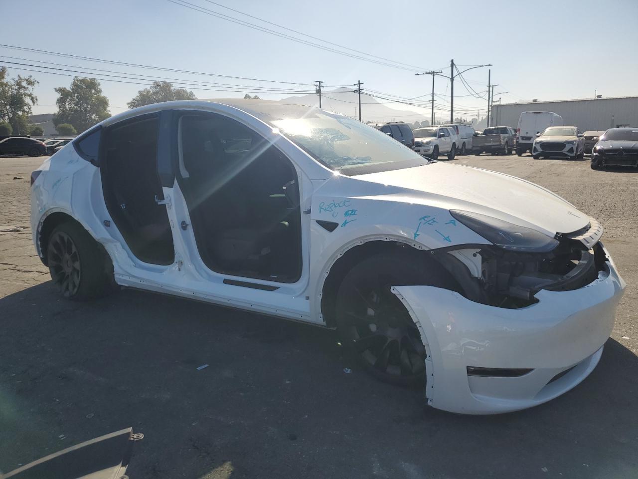 2024 TESLA MODEL Y - Image 4