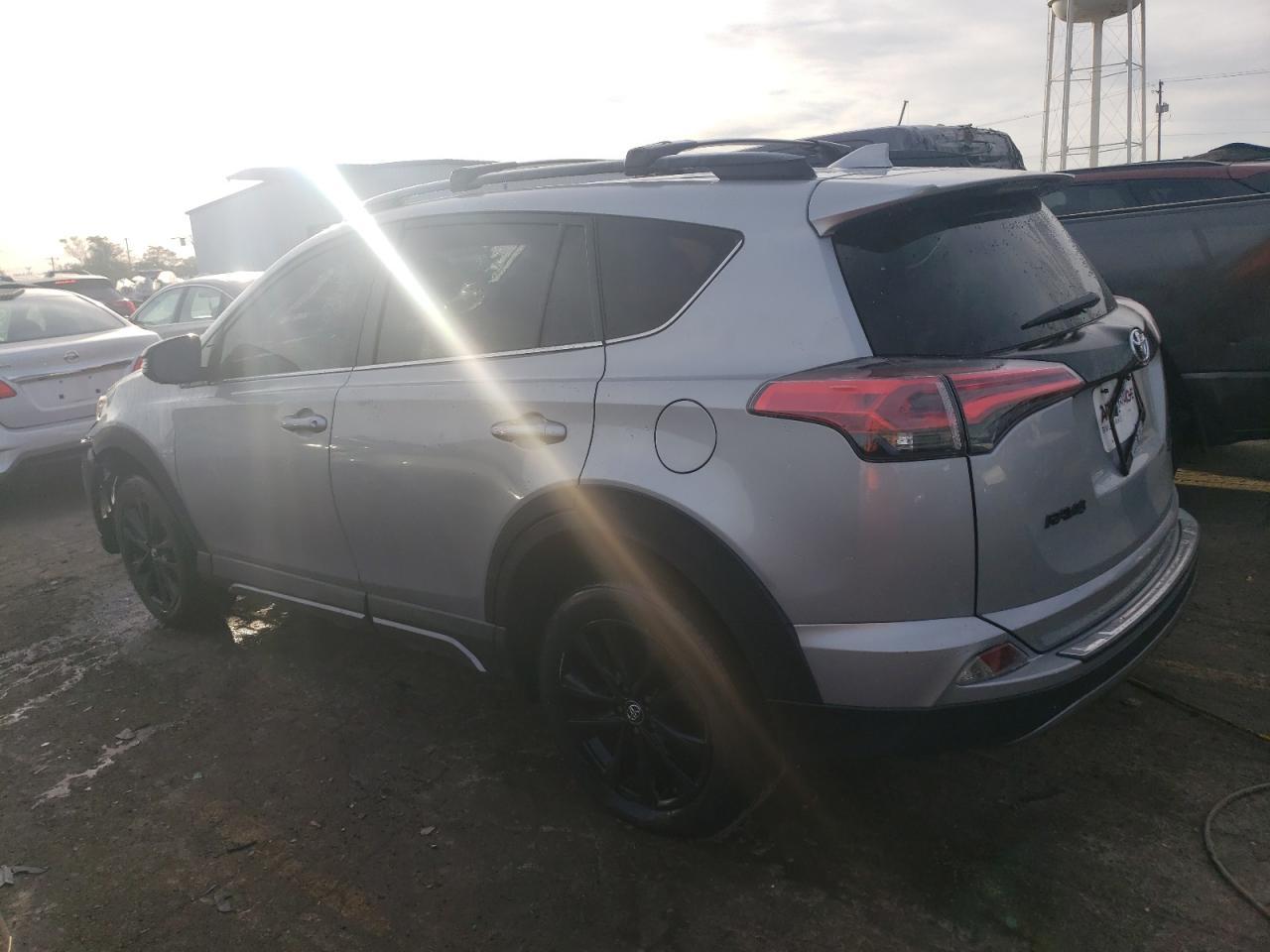 2018 TOYOTA RAV4 ADVEN - Фото 2