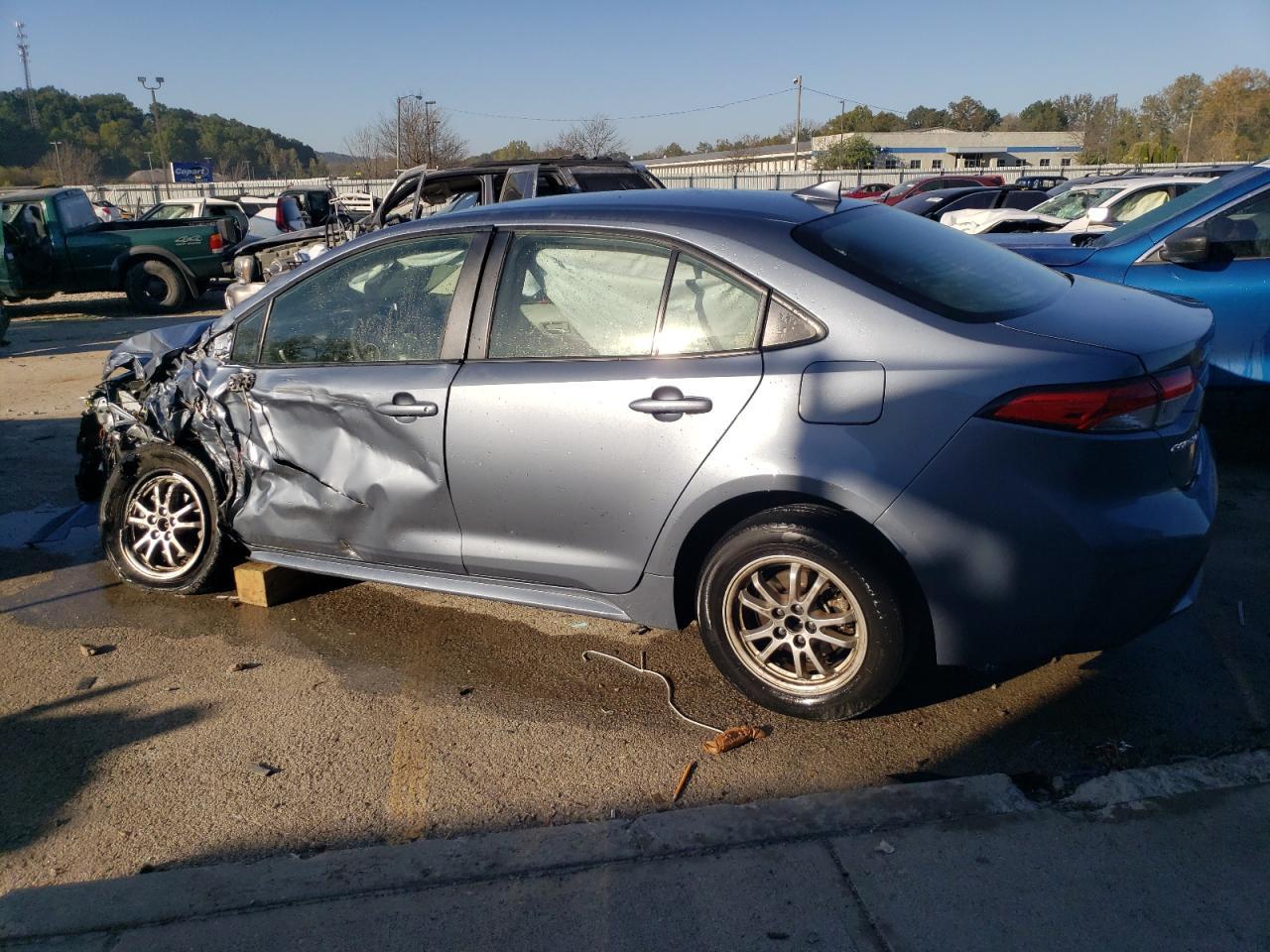 2021 TOYOTA COROLLA LE - Фото 2