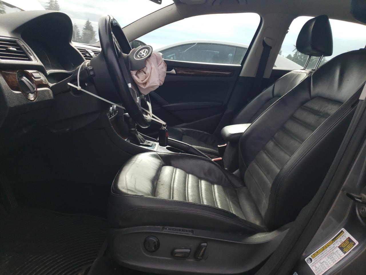 2013 VOLKSWAGEN PASSAT SEL - Image 7