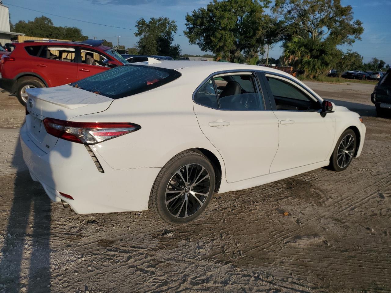 2019 TOYOTA CAMRY L - Image 3