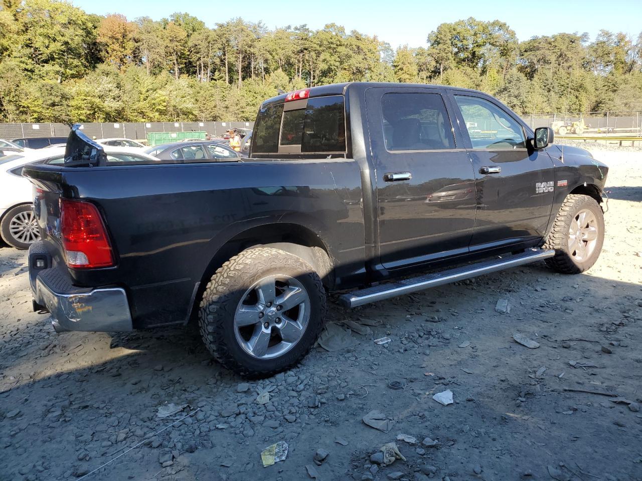 2017 RAM 1500 SLT - Image 3