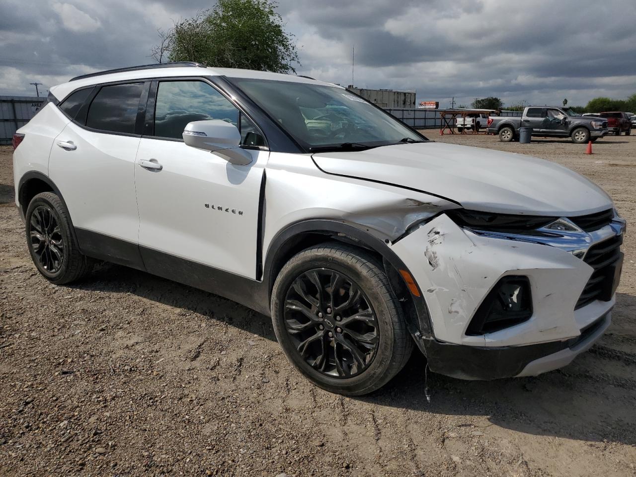 2022 CHEVROLET BLAZER 2LT - Image 4