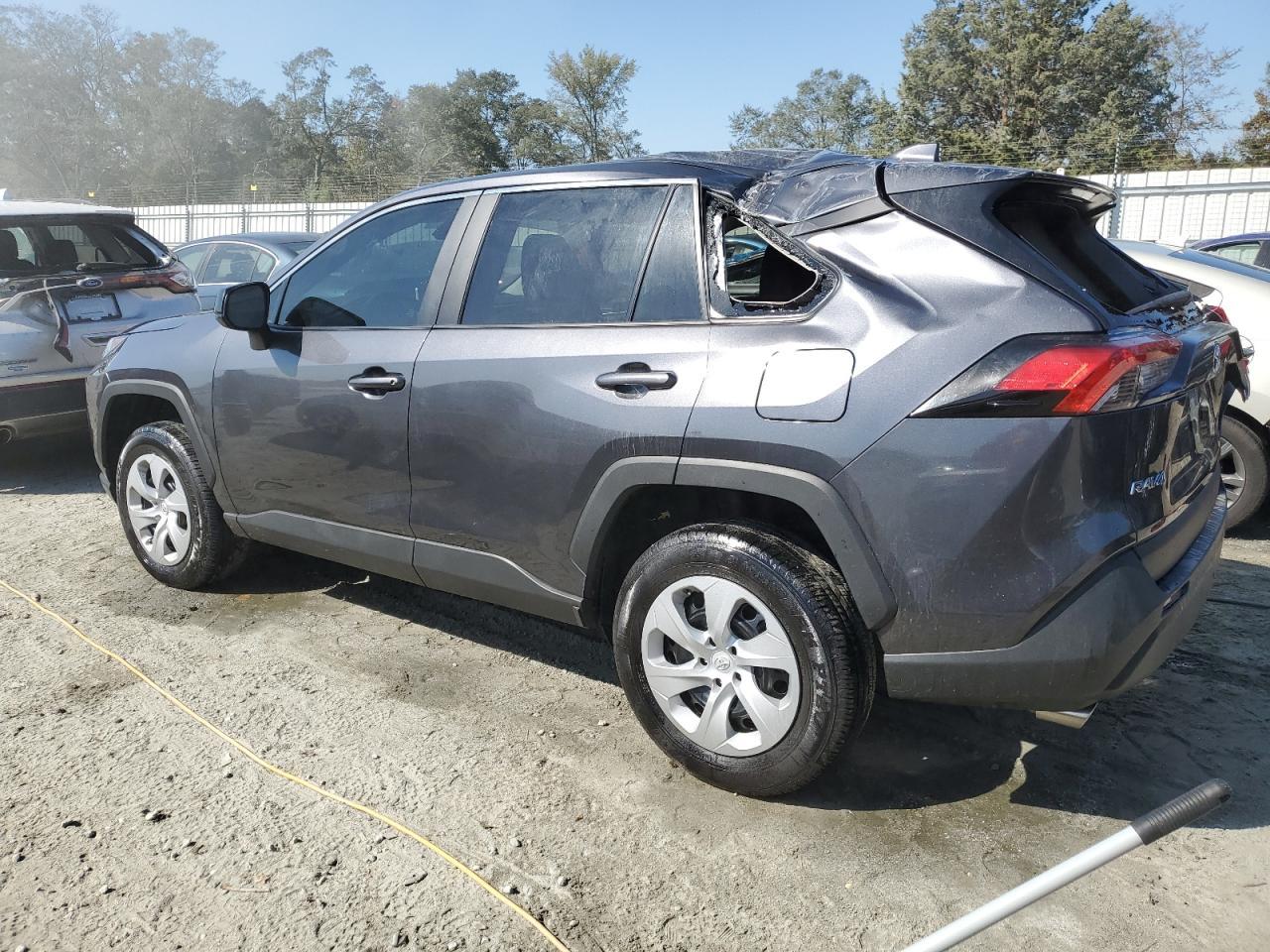 2023 TOYOTA RAV4 LE - Фото 2