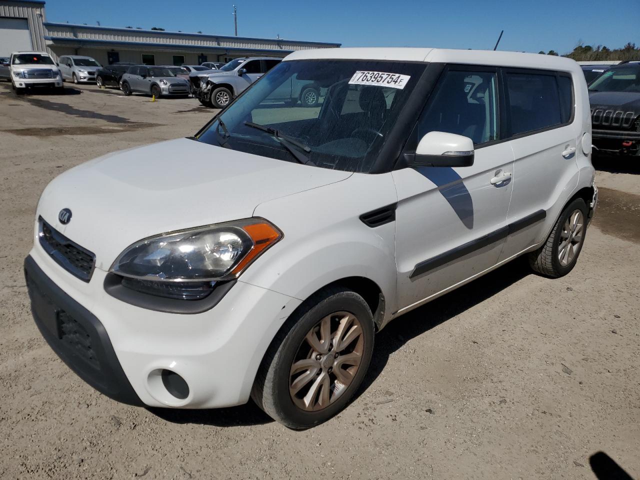 2013 KIA SOUL +