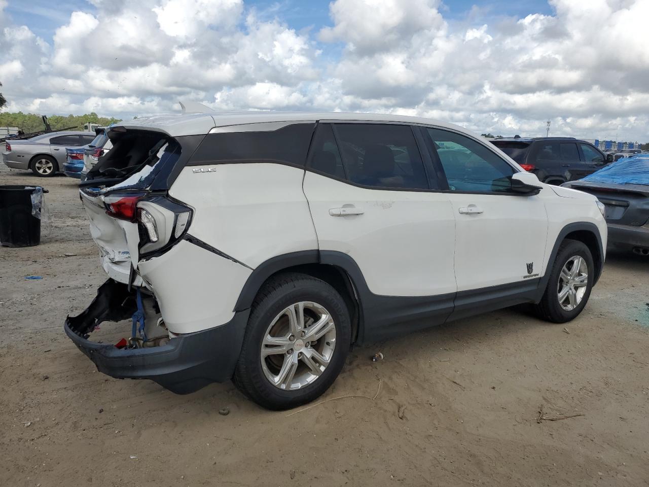 2018 GMC TERRAIN SL - Image 3