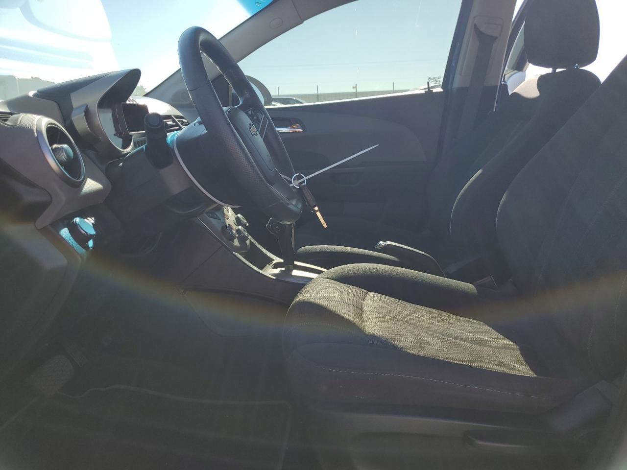 2016 CHEVROLET SONIC LT - Image 7