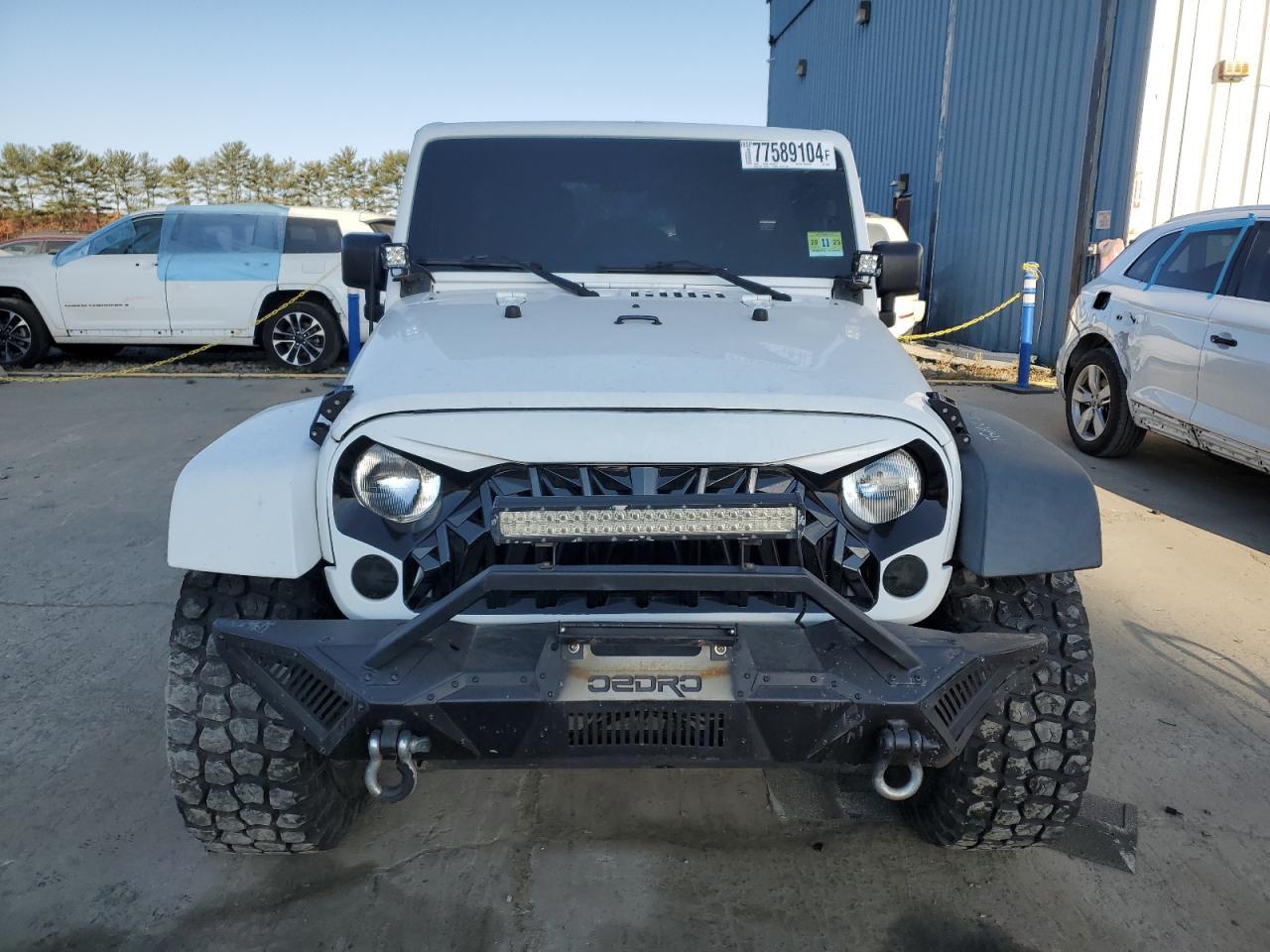2015 JEEP WRANGLER U - Image 5