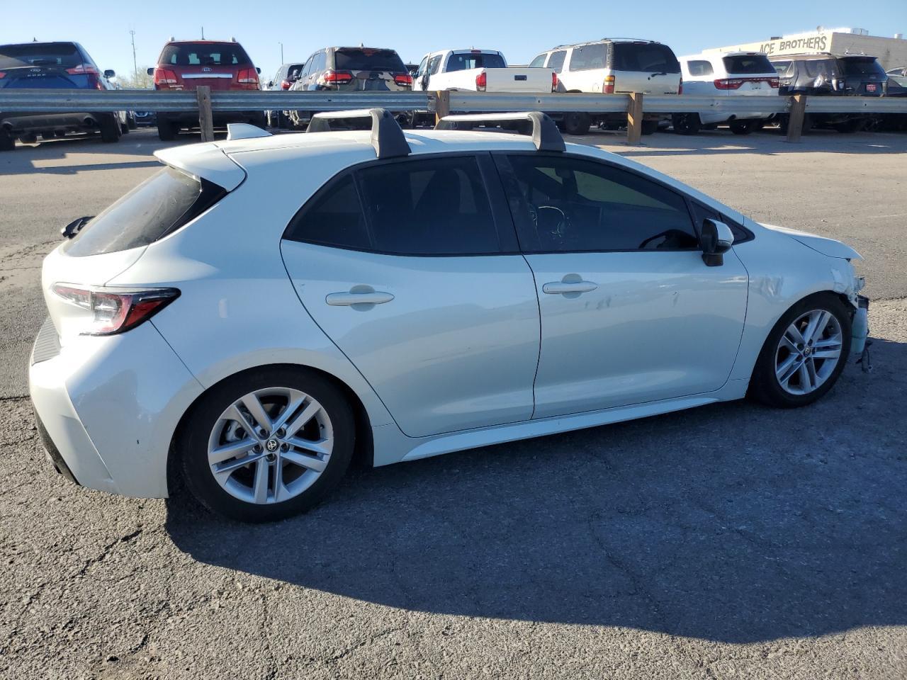2020 TOYOTA COROLLA SE - Фото 3