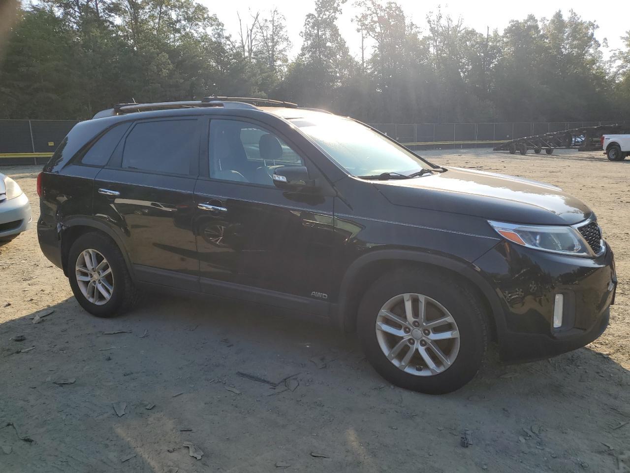 2015 KIA SORENTO LX - Image 4