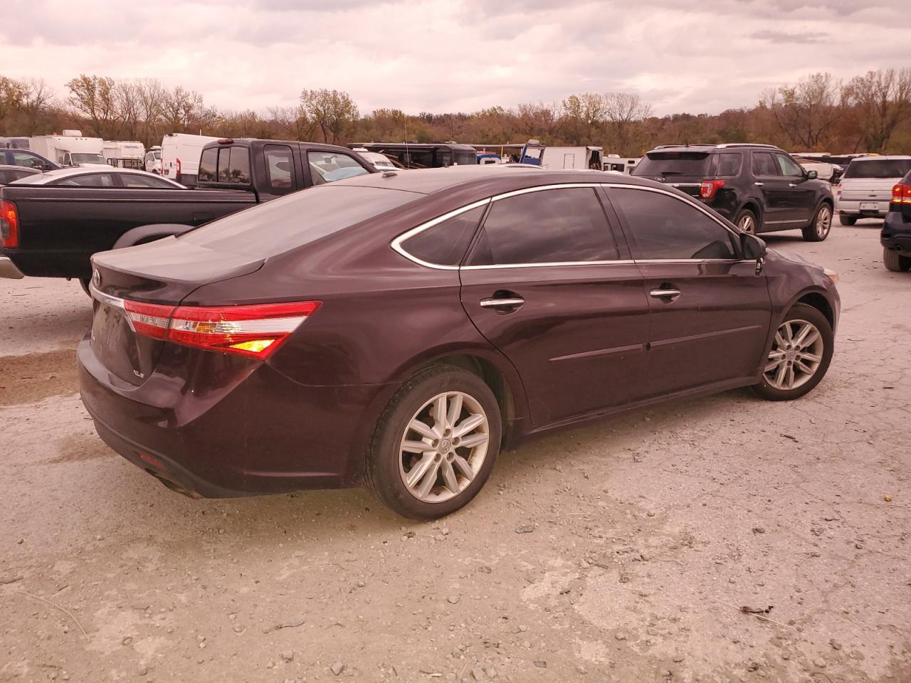 2015 TOYOTA AVALON XLE - Image 3