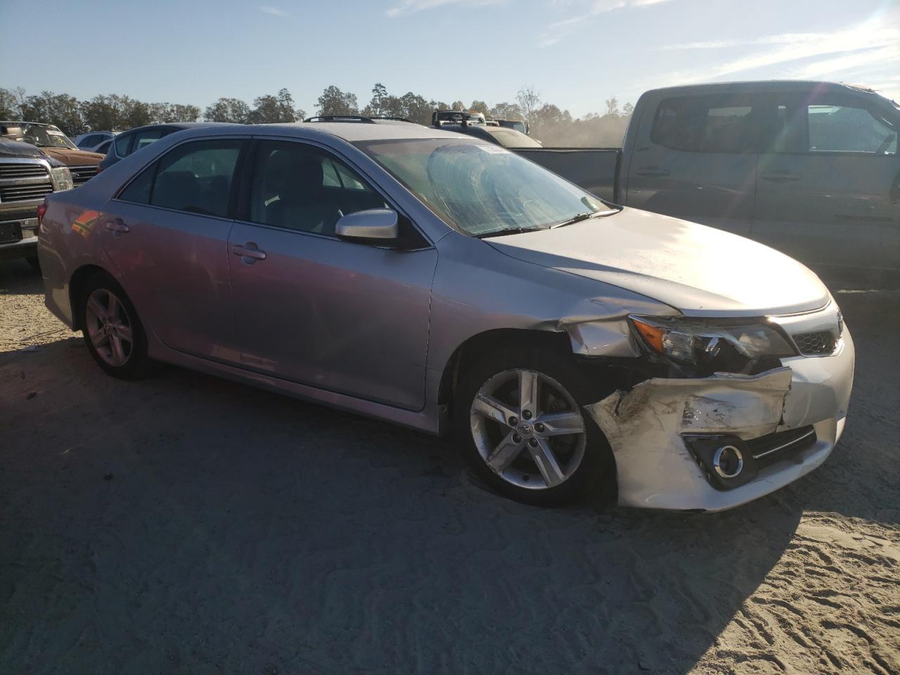 2014 TOYOTA CAMRY L - Image 4