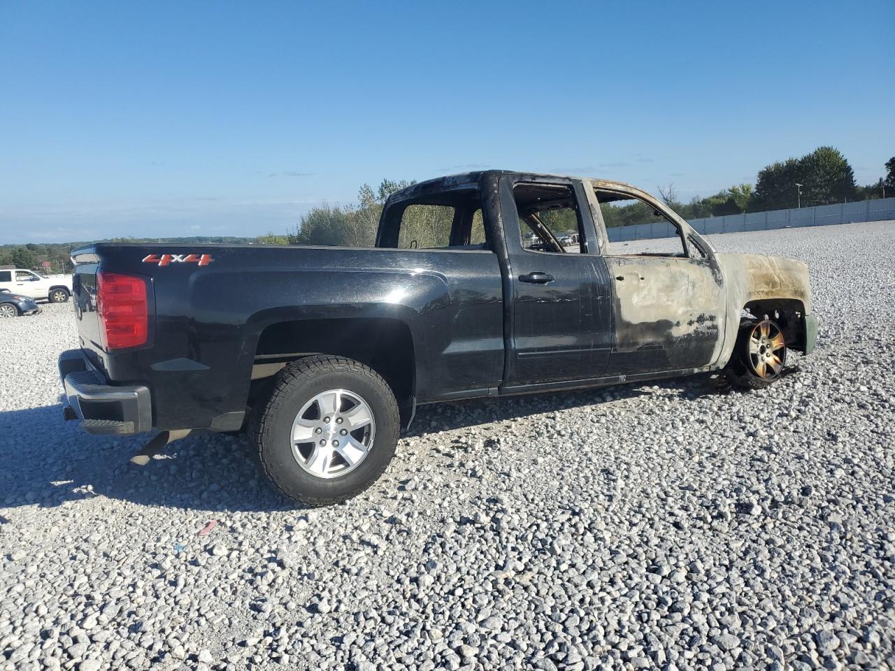 2018 CHEVROLET SILVERADO - Image 3