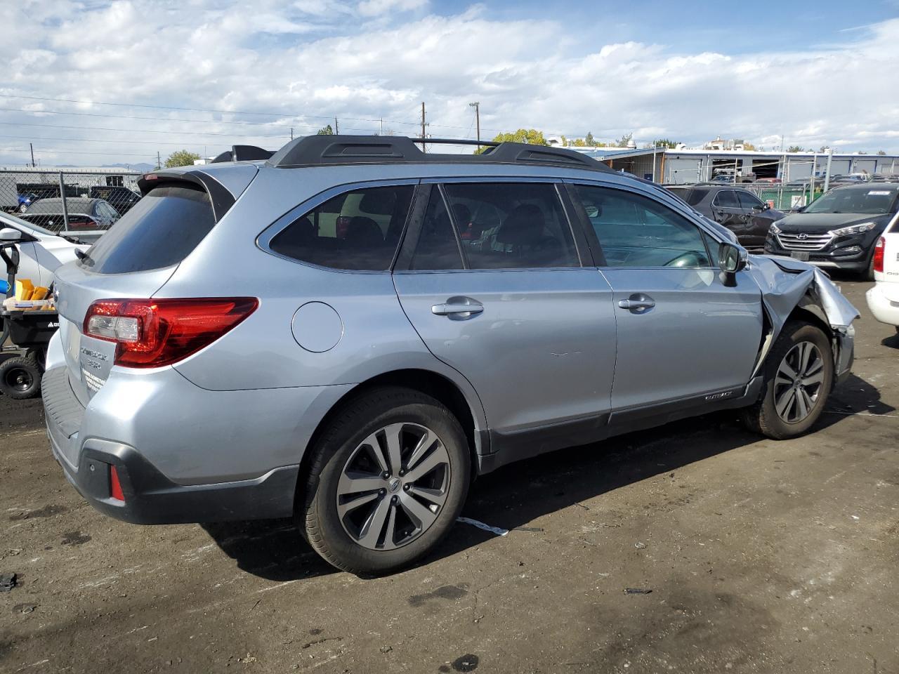 2018 SUBARU OUTBACK 3. - Image 3