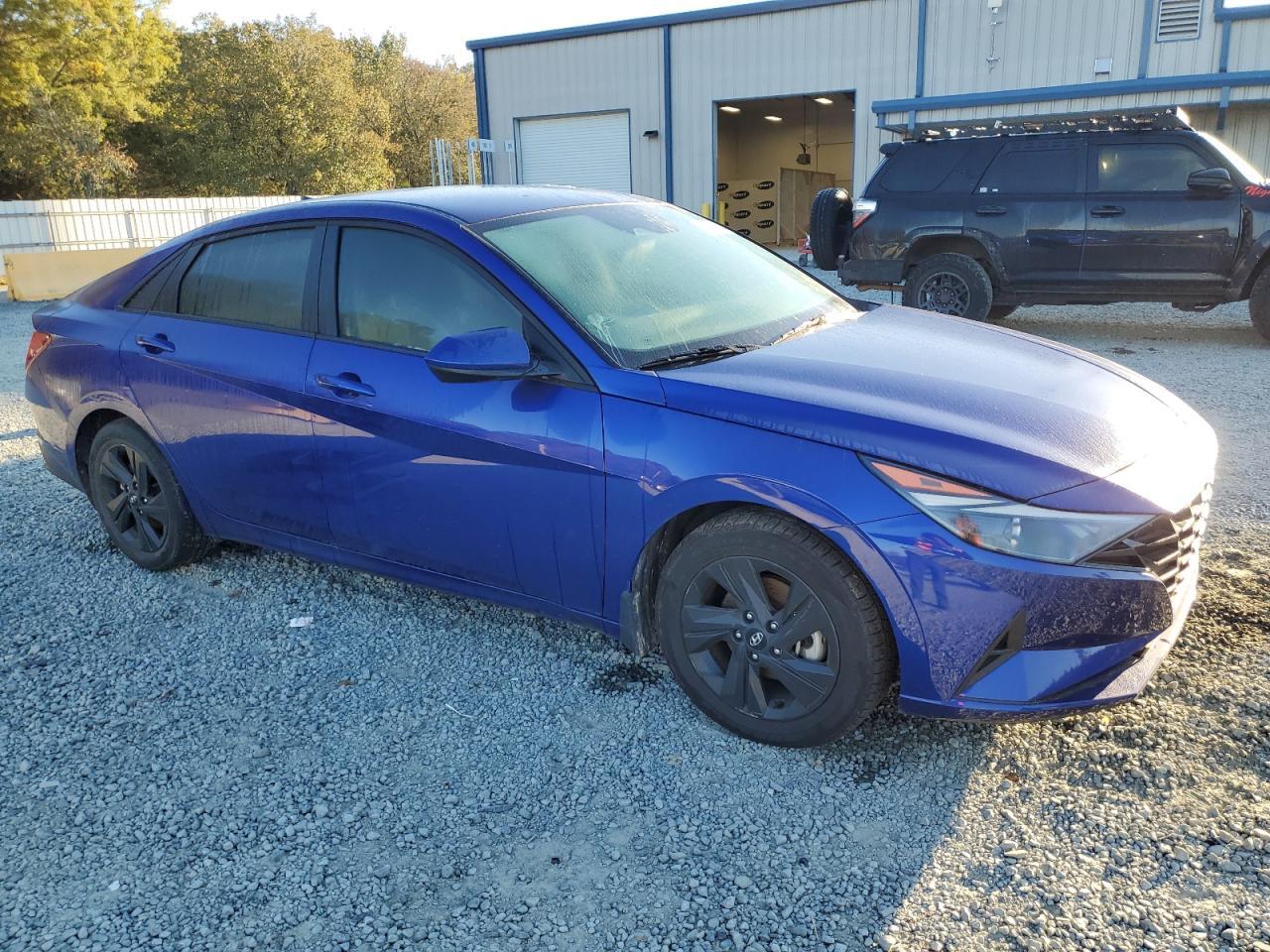 2022 HYUNDAI ELANTRA SE - Фото 4