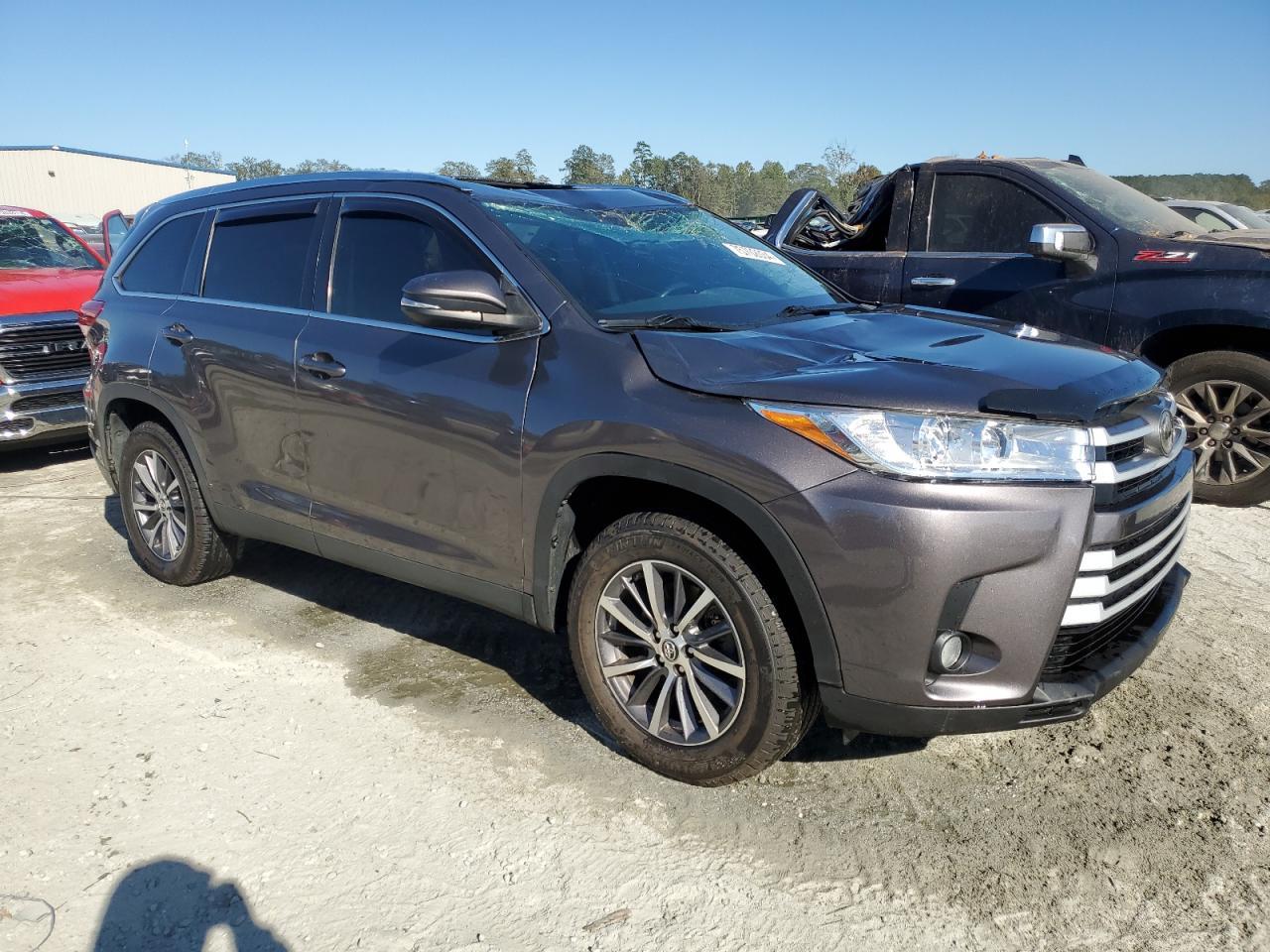 2019 TOYOTA HIGHLANDER - Image 4