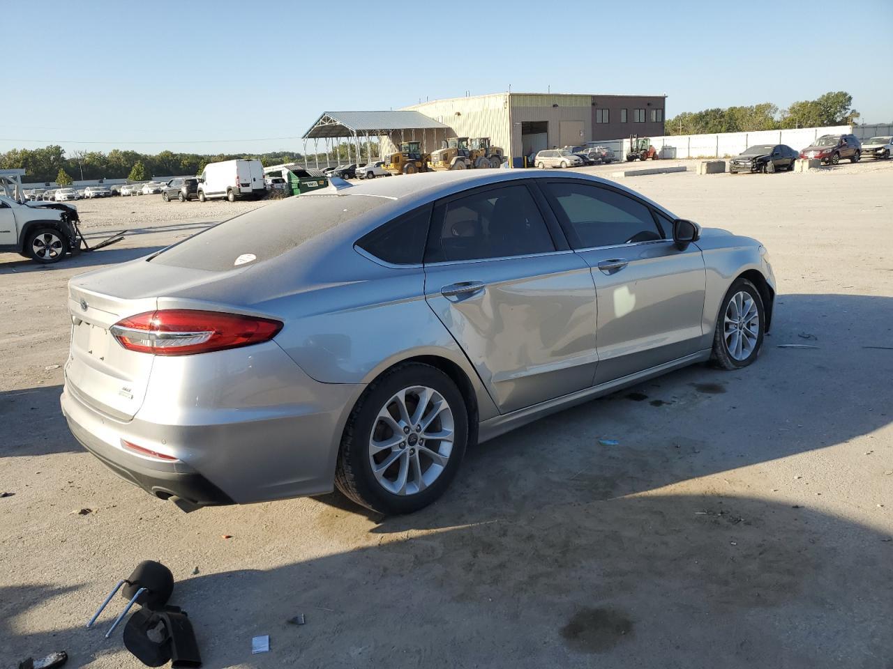 2020 FORD FUSION SE - Фото 3