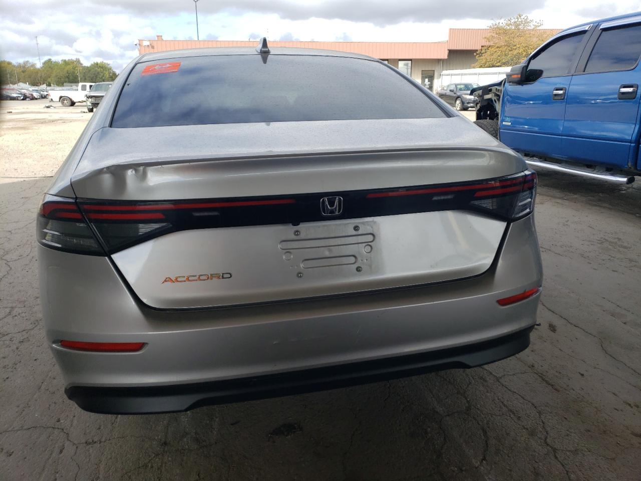2024 HONDA ACCORD EX - Фото 6