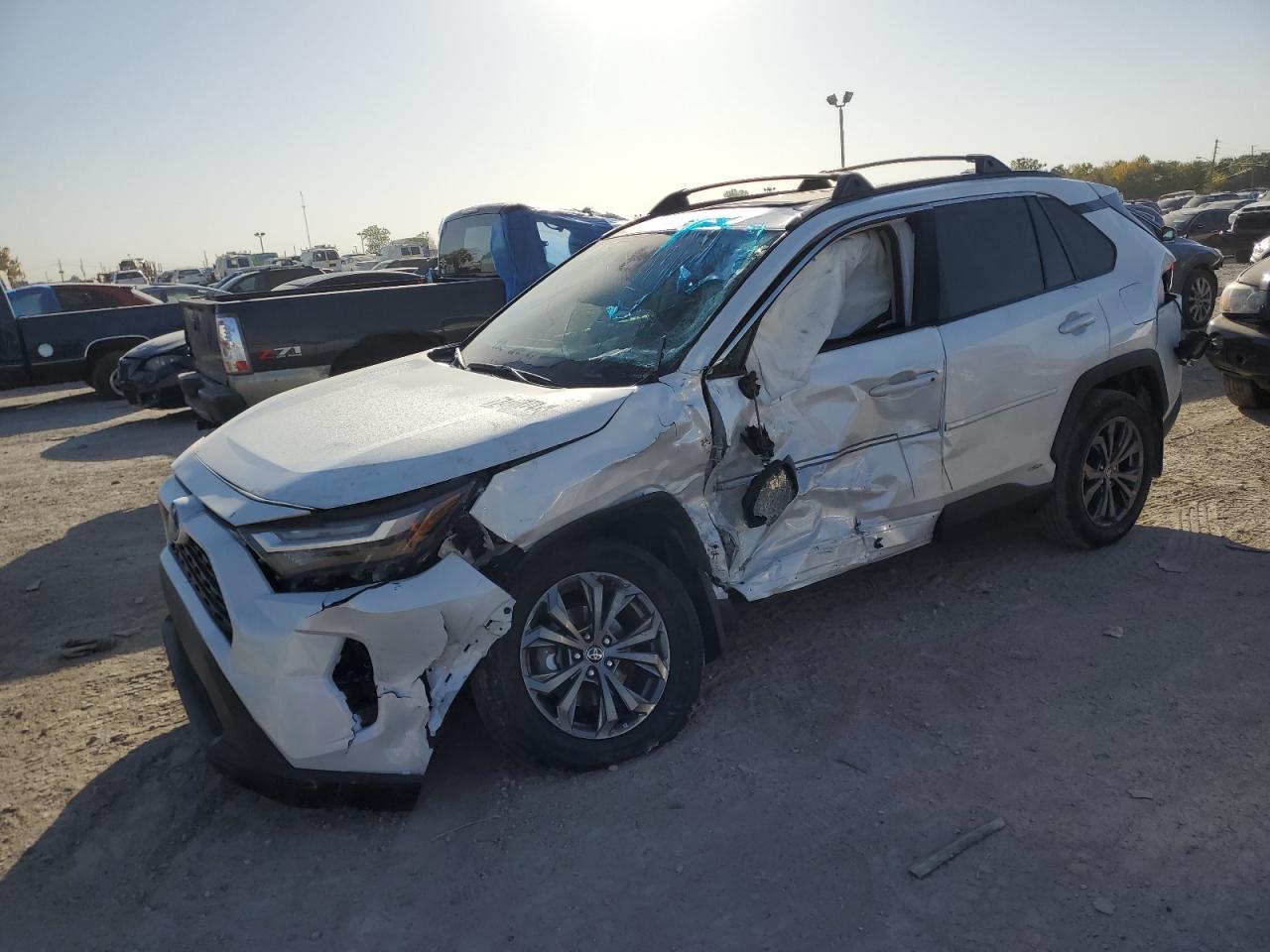 2024 TOYOTA RAV4 XLE P