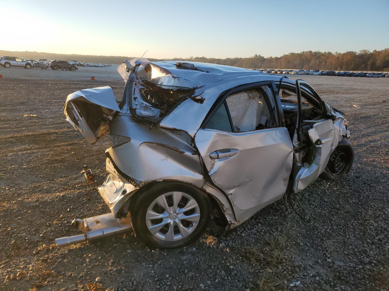 2016 TOYOTA COROLLA L - Фото 3
