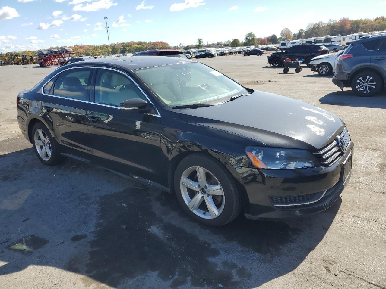 2013 VOLKSWAGEN PASSAT SE - Фото 4