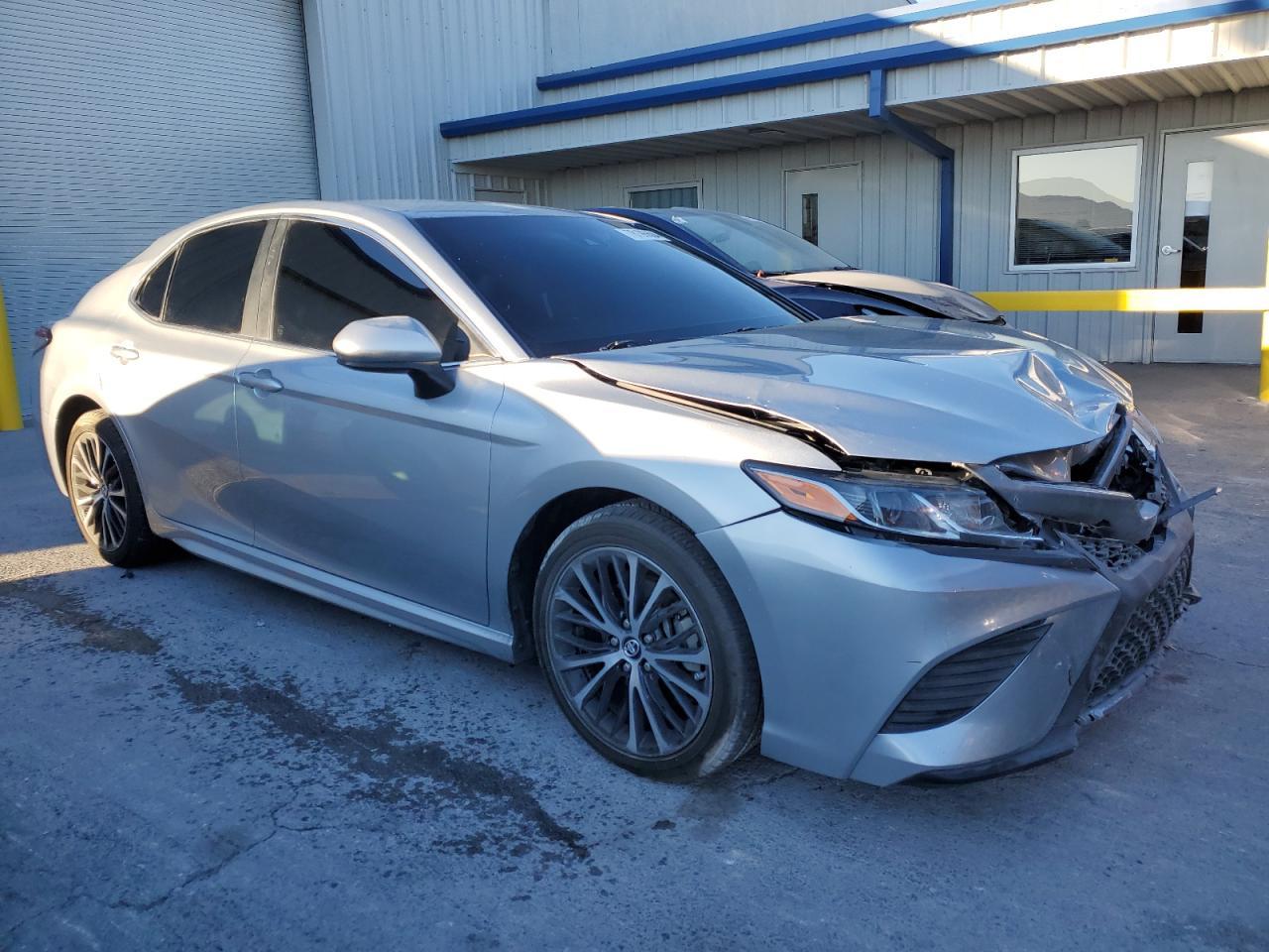 2018 TOYOTA CAMRY L - Image 4