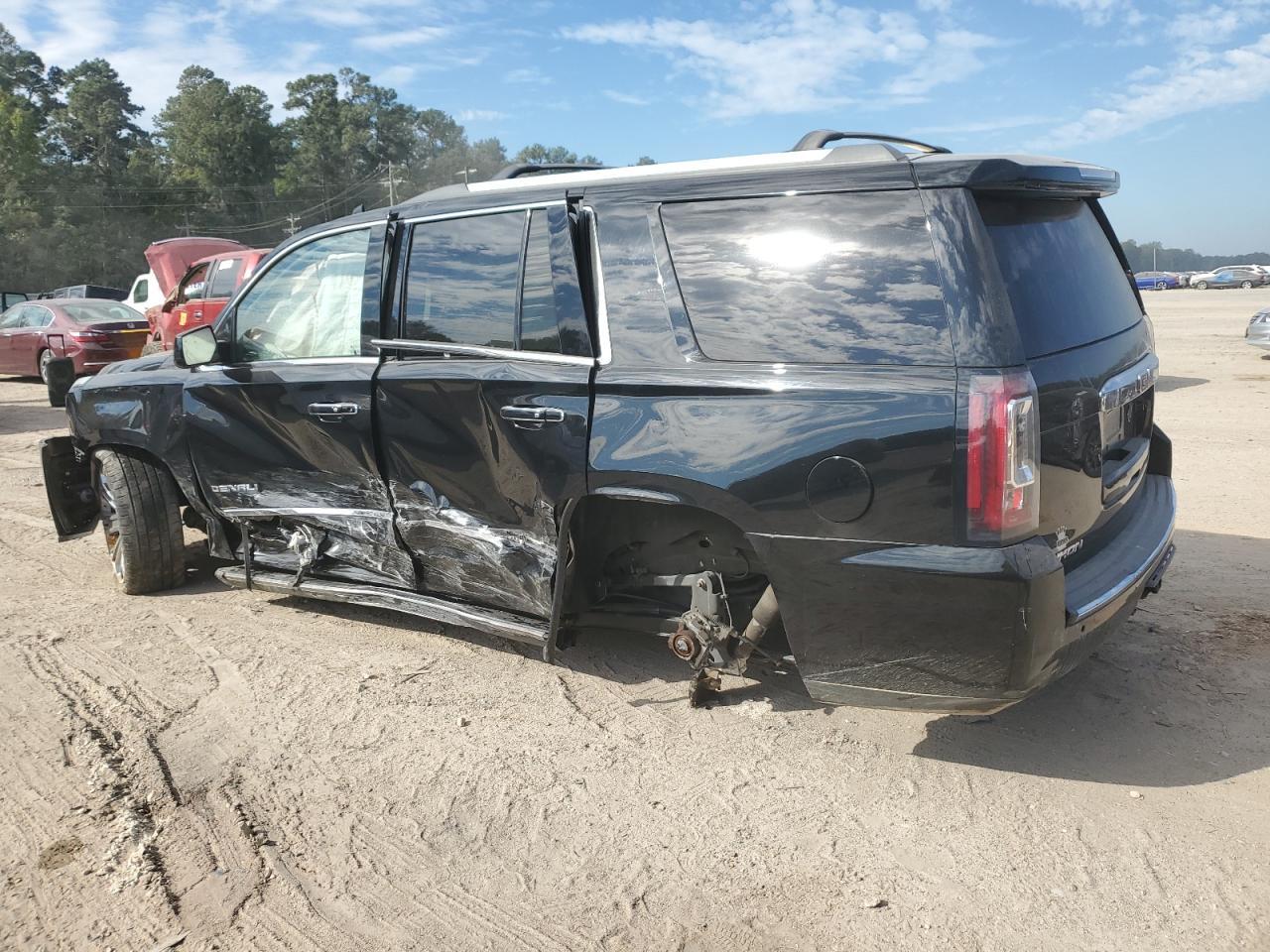 2016 GMC YUKON DENA - Фото 2