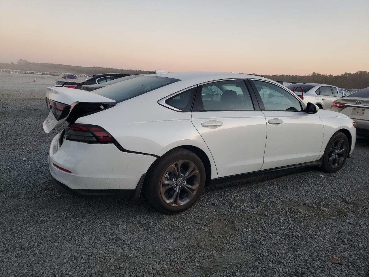 2024 HONDA ACCORD EX - Image 3