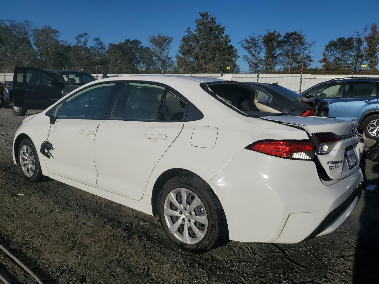 2022 TOYOTA COROLLA LE - Фото 2