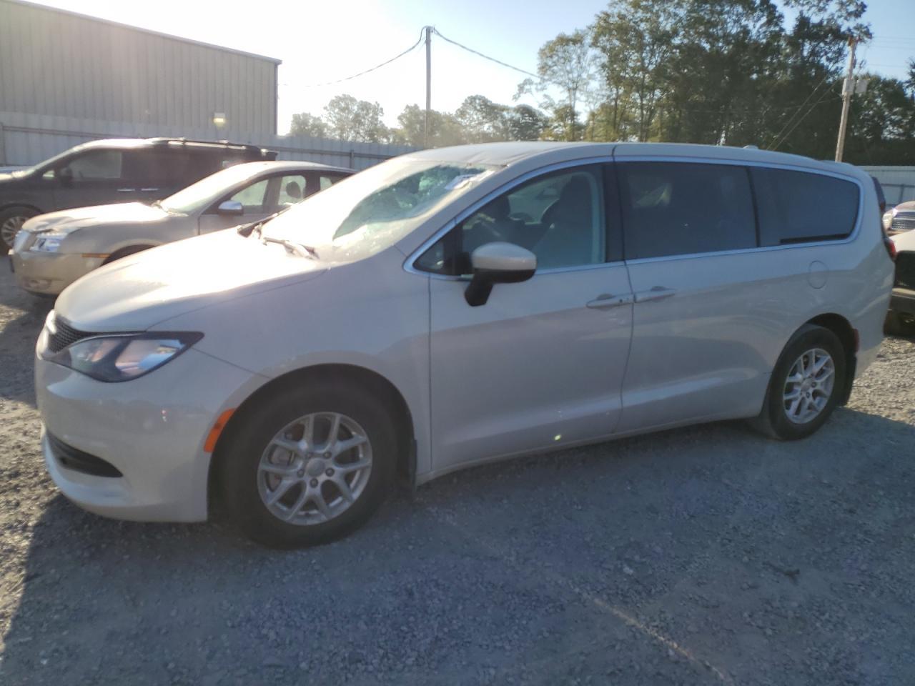 2017 CHRYSLER PACIFICA L