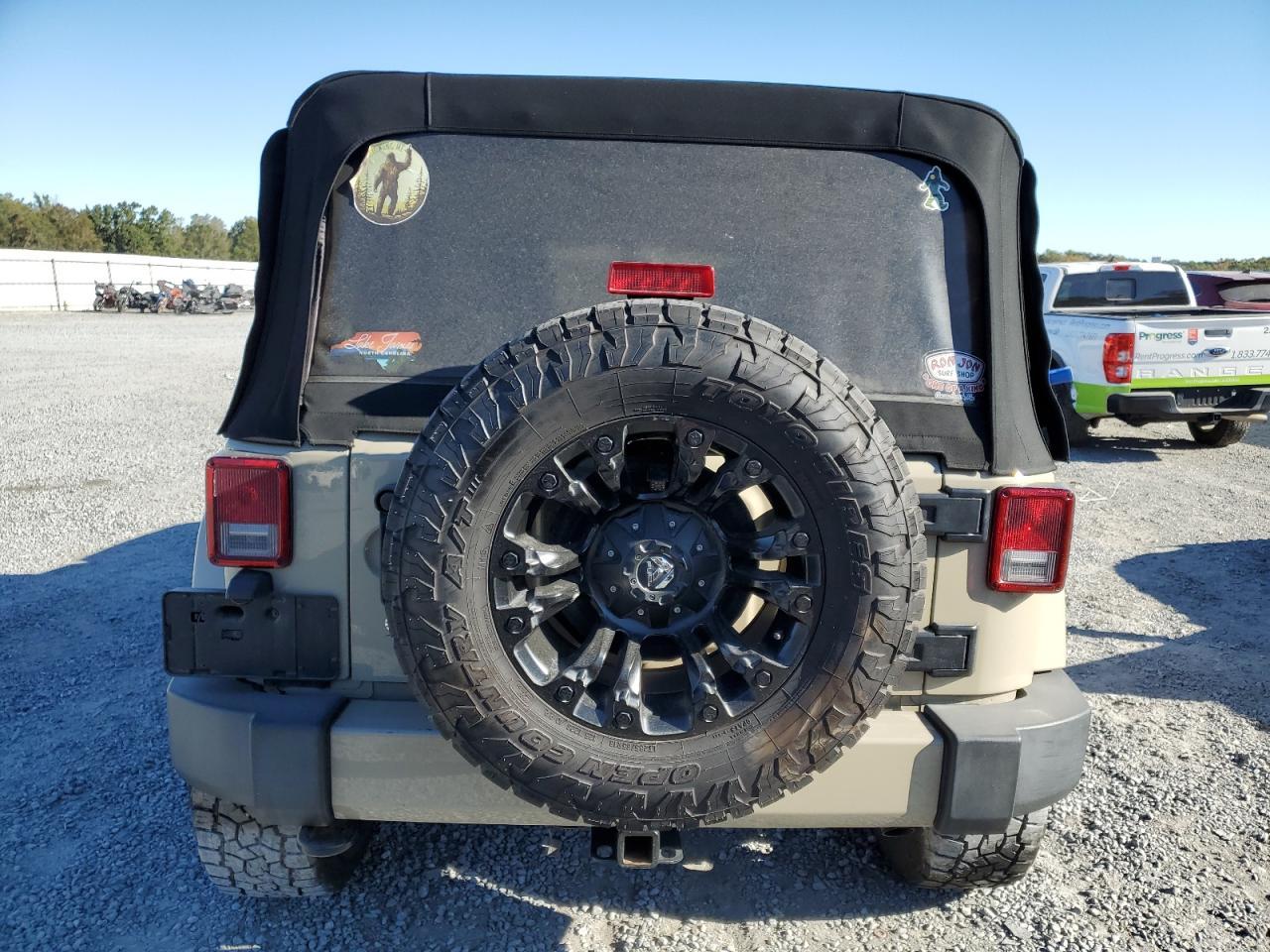 2017 JEEP WRANGLER U - Фото 6