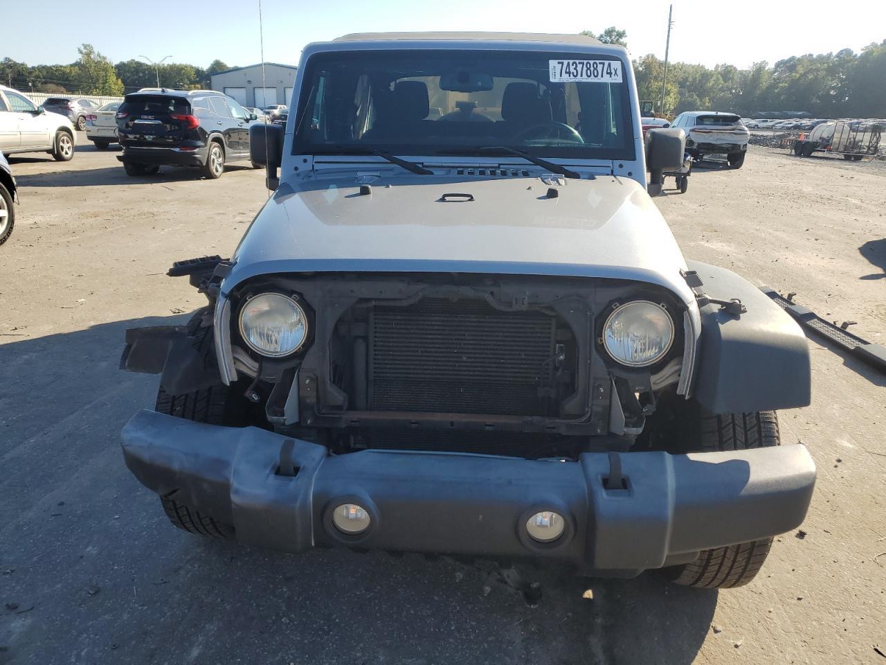 2014 JEEP WRANGLER U - Image 5