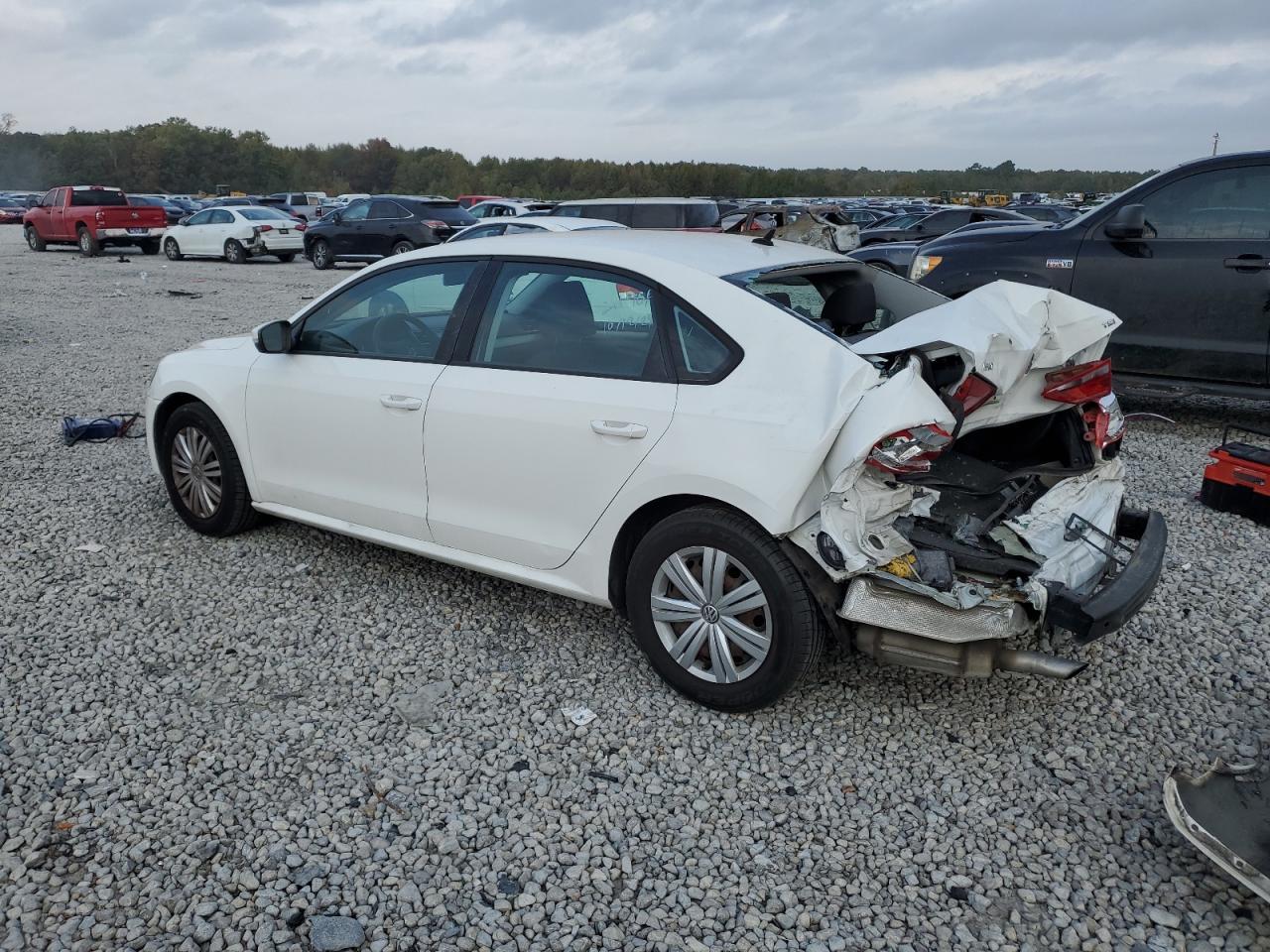 2014 VOLKSWAGEN PASSAT S - Фото 2
