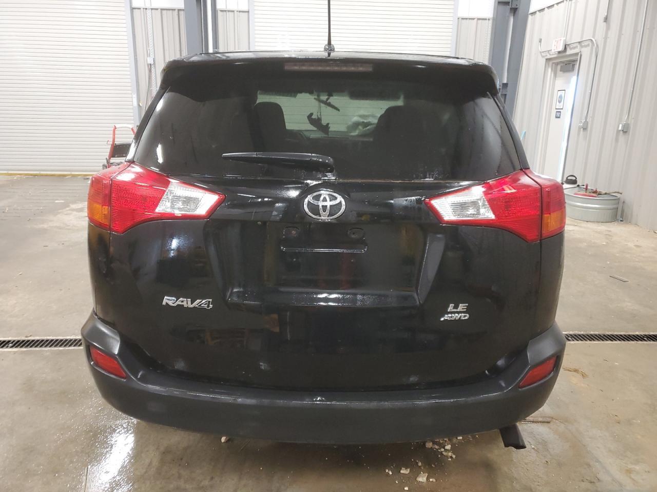 2015 TOYOTA RAV4 LE - Image 6