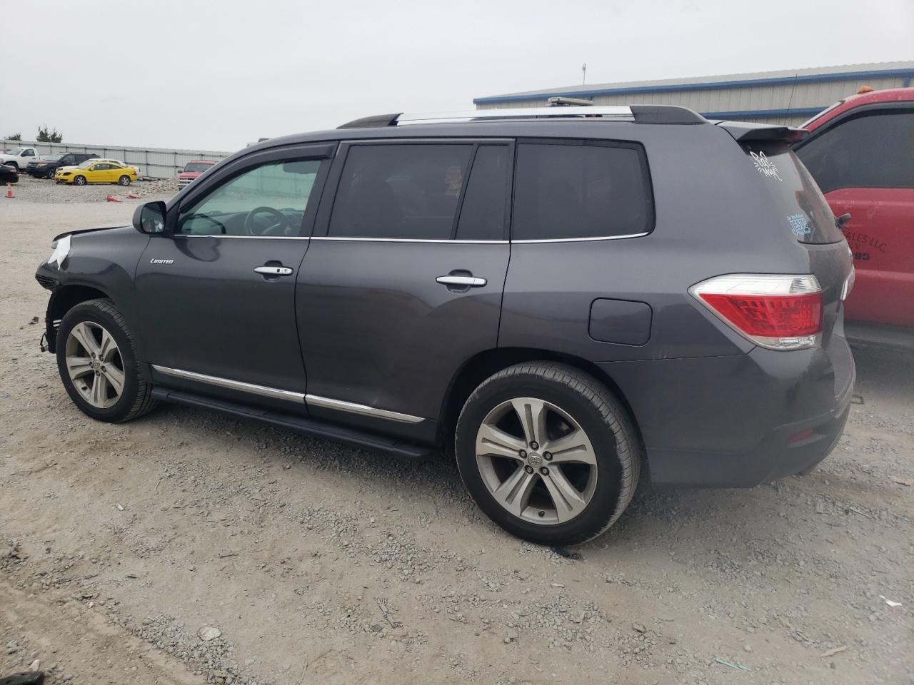 2012 TOYOTA HIGHLANDER - Image 2