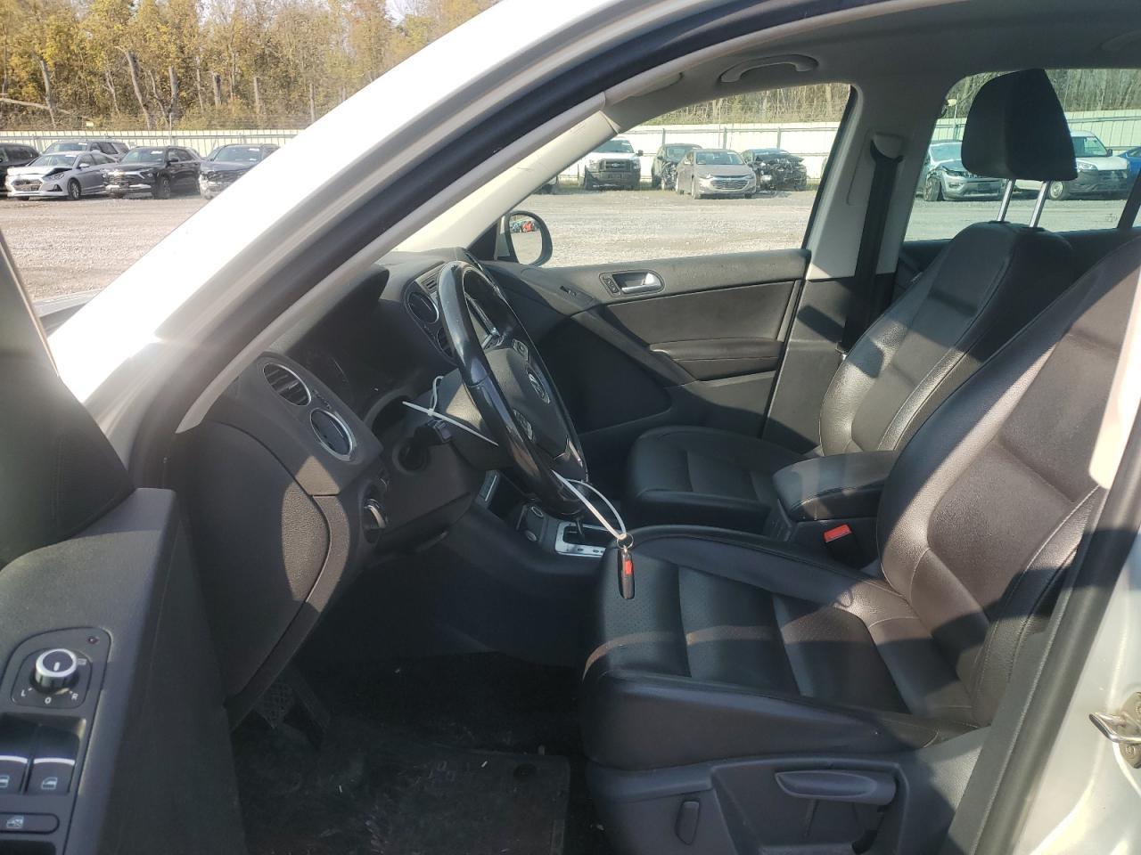 2014 VOLKSWAGEN TIGUAN S - Фото 7