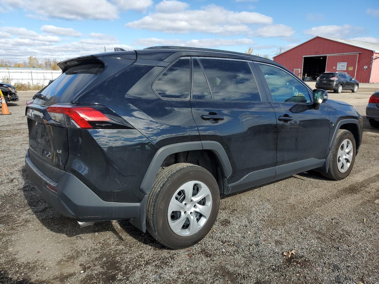 2021 TOYOTA RAV4 LE - Фото 3