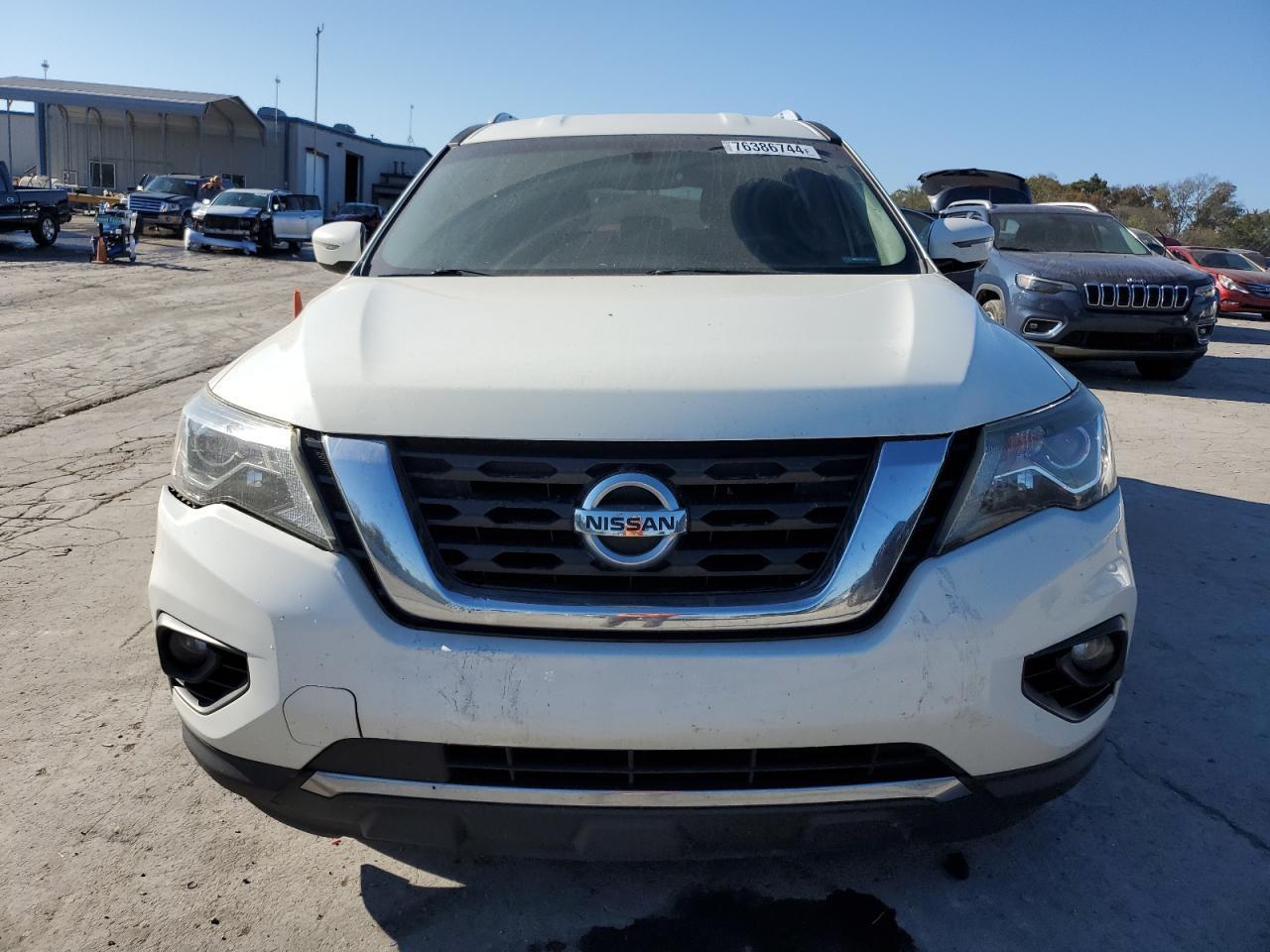 2017 NISSAN PATHFINDER - Image 5